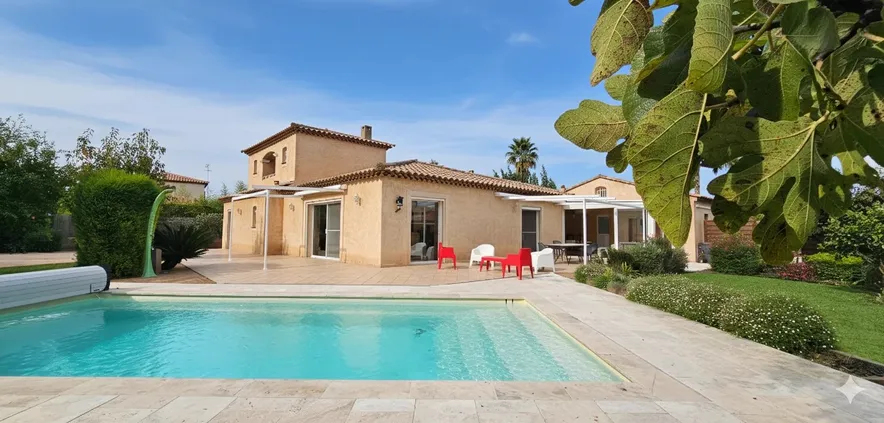 🏡 Villa familiale au calme avec T2 indépendant – La Crau