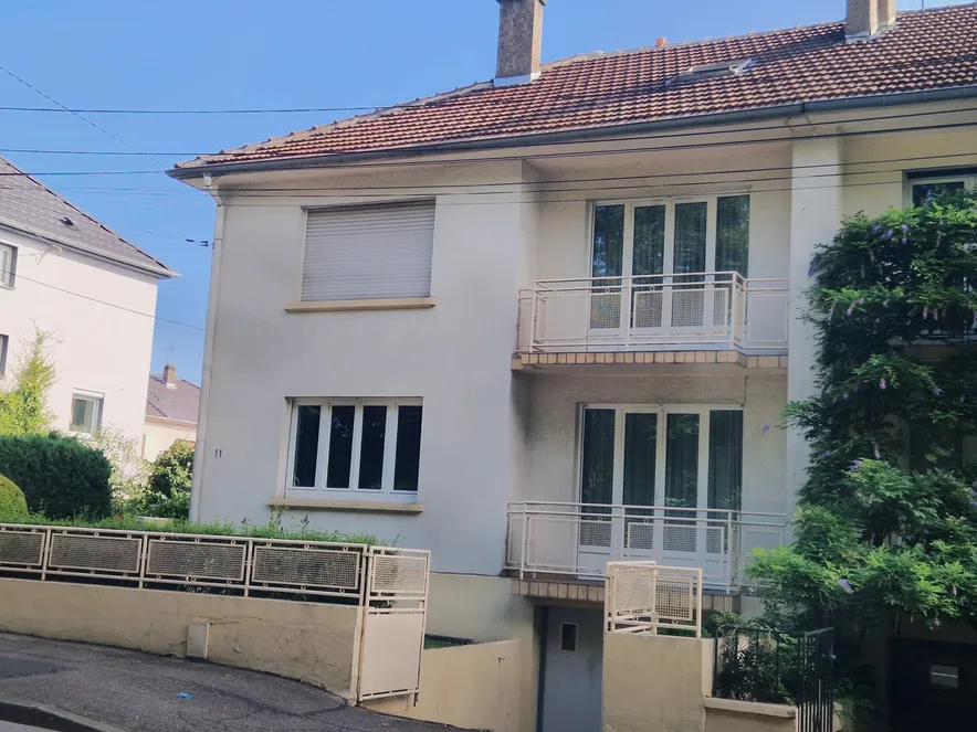 METZ-SABLON : Maison familiale 150 m² – 3 chambres + bureau –Garage- Jardin arboré