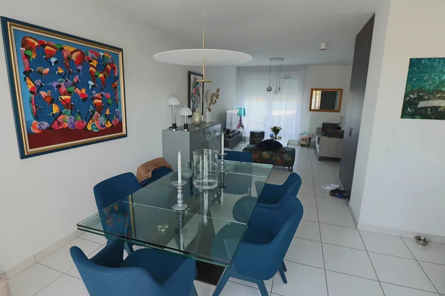 Appartement T4, 84m², terrasse 60m², garages