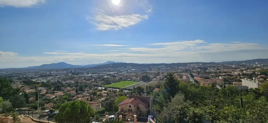 La Valette-du-Var – Villa avec T3 indépendant et vue panoramique