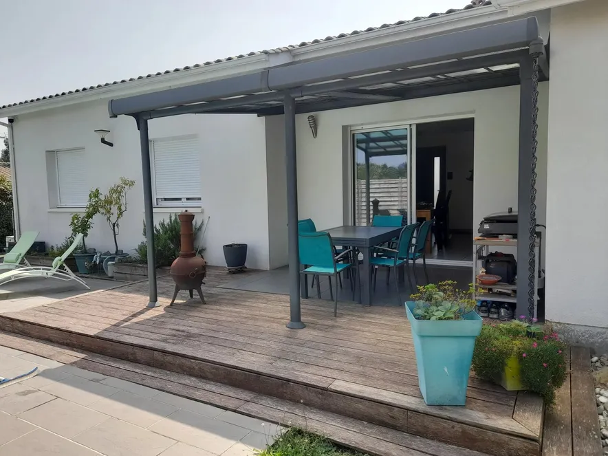 Maison 115m² sur une parcelle de 620m², jardin piscine et garage