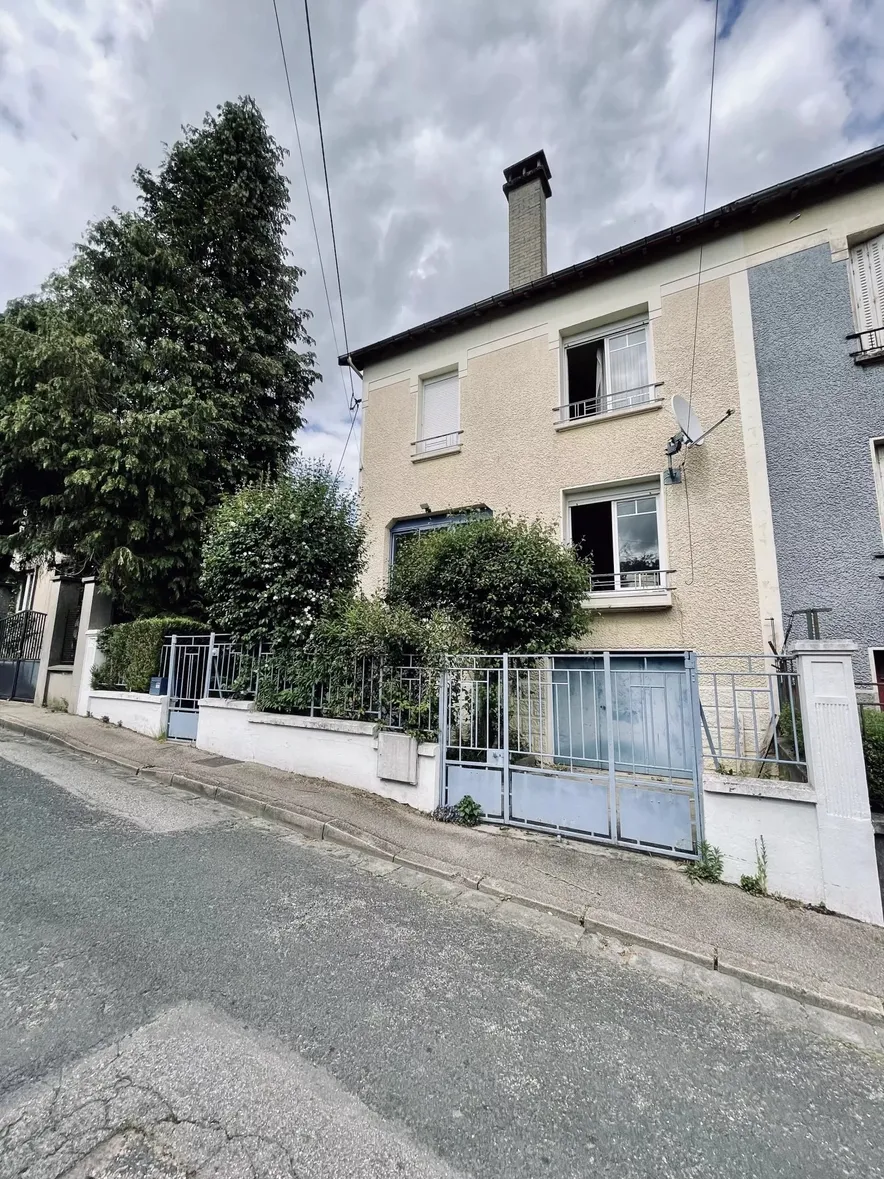 Maison de Ville de 160m2, 3 chambres, jardin, garage