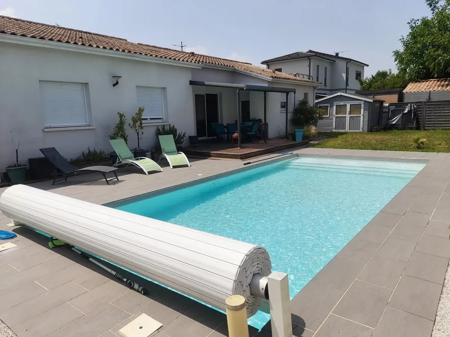 Maison 115m² sur une parcelle de 620m², jardin piscine et garage