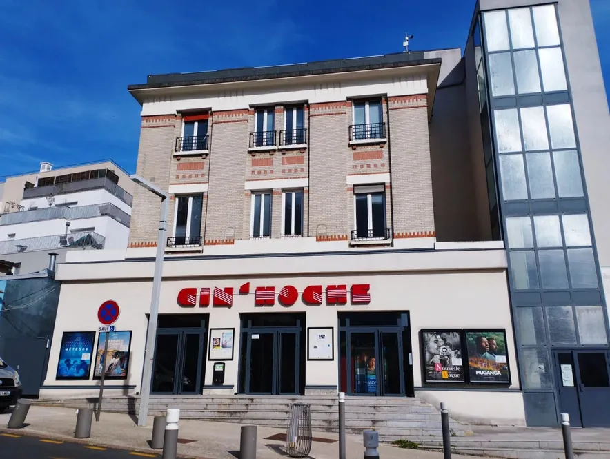 Maison de ville, sans mitoyenneté : 150 m² , 5 pièces