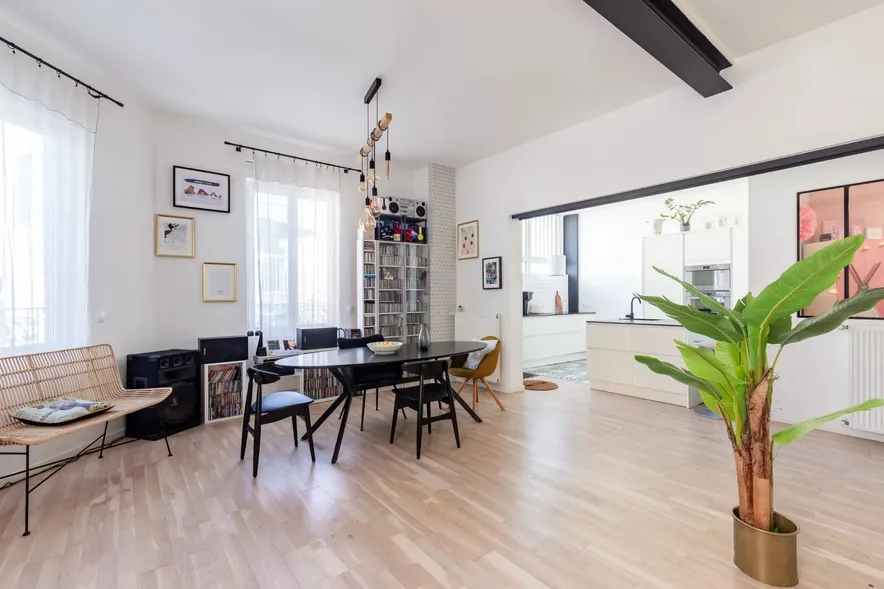 Loft  à  100 m de Paris !