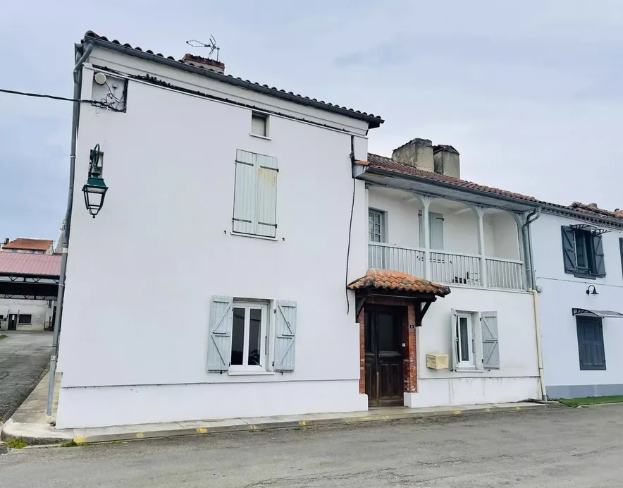 Exclusivité. Charmante maison de village.