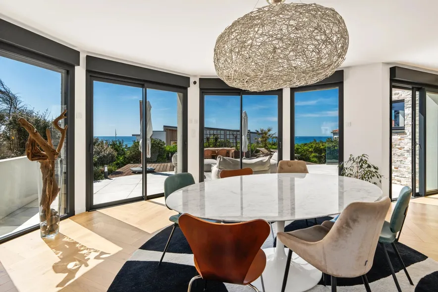 Villa sur les hauteurs des Sables d'Olonne - 6p de 232 m²