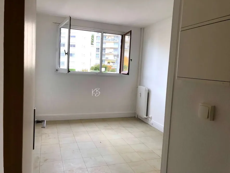 STUDIO 17m² - HYPERCENTRE RAMBOUILLET - Idéal 1er achat / Investisseur