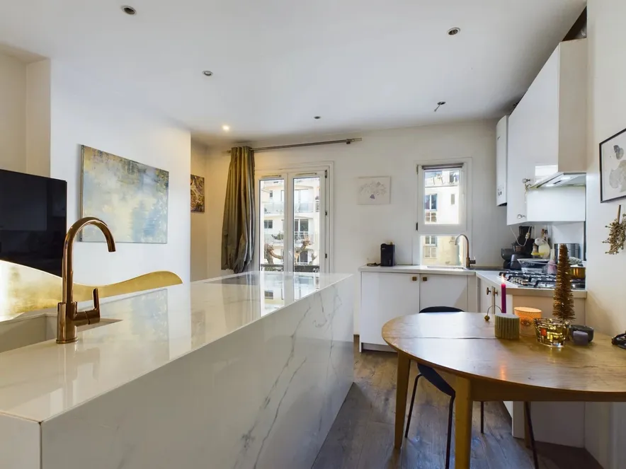 Appartement T3 – Paris 15ème – 50 m² avec balcon