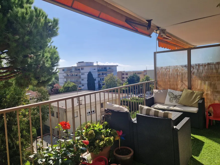 Appartement T4 – Saint-Laurent-du-Var – 2 chambres, Terrasses, cellier et stationnements