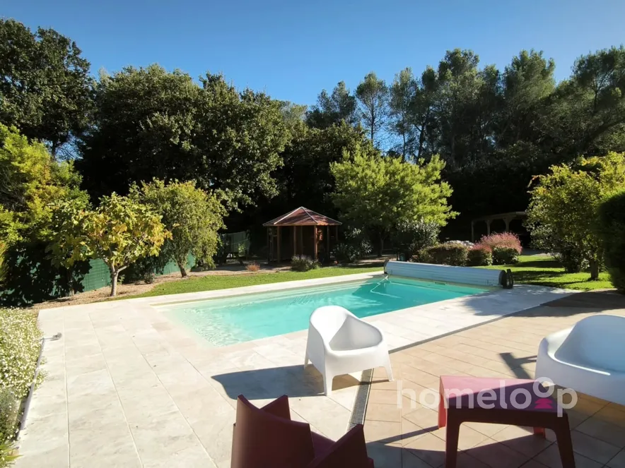 La Crau : Propriété 255m2 idéale Chambres d'Hôtes